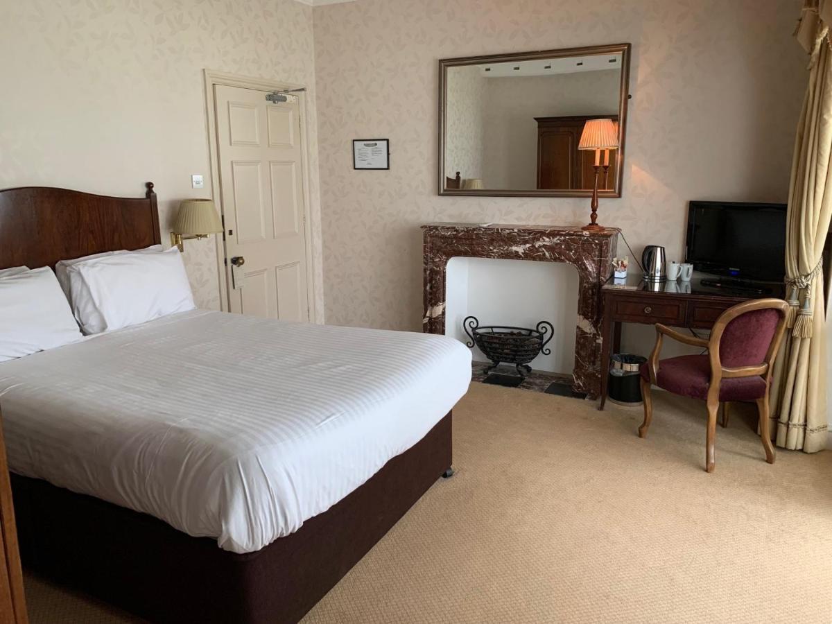 Flitwick Manor Hotel Экстерьер фото