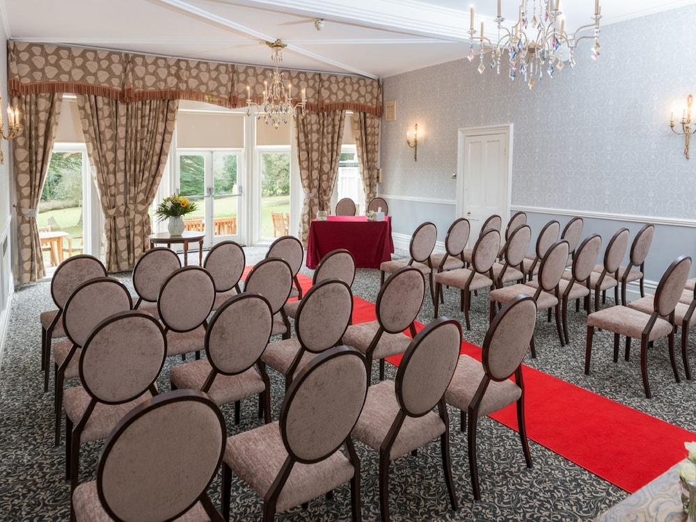 Flitwick Manor Hotel Экстерьер фото